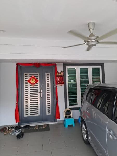 Rumah Teres 2-Tingkat untuk Dijual di Taman Meranti Jaya (Puchong) - YY Wong - Entrance - PropertyGuru.com.my