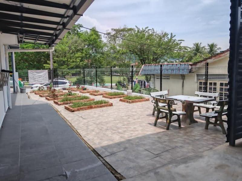 Rumah Teres 1-Tingkat untuk Disewa di Taman Bukit Cheras (Cheras) - Kingston Choo - Exterior - PropertyGuru.com.my