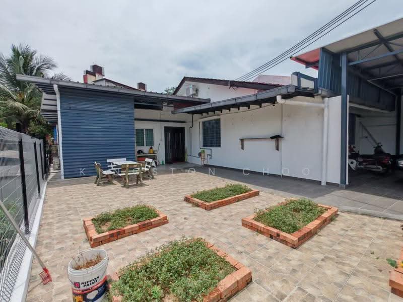 Rumah Teres 1-Tingkat untuk Disewa di Taman Bukit Cheras (Cheras) - Kingston Choo - Exterior - PropertyGuru.com.my