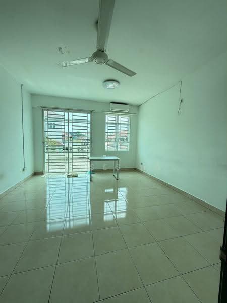 2-storey Terraced House for Rent in Taman Sentral (Butterworth) - Moses Ng - Living Room - PropertyGuru.com.my