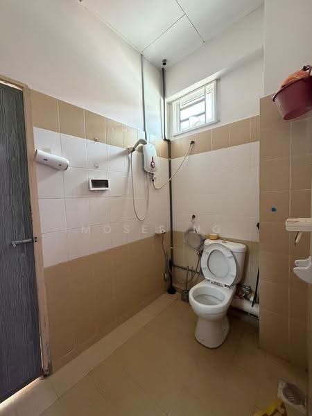 2-storey Terraced House for Rent in Taman Sentral (Butterworth) - Moses Ng - Bathroom - PropertyGuru.com.my