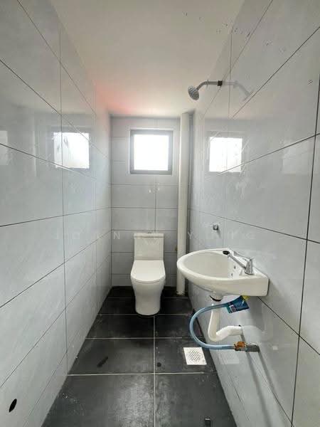 Rumah Berkembar untuk Dijual di Pasir Gudang (Johor) - Joanne Yong - Bathroom - PropertyGuru.com.my