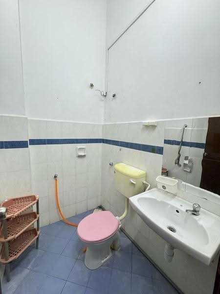 1-storey Terraced House for Rent in Taman Setia Indah (Tebrau) - Alfred Yap - Bathroom - PropertyGuru.com.my
