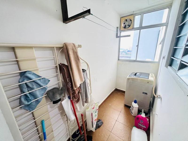 Kondominium untuk Dijual di Suasana Lumayan - Hazeman Omar - Balcony - PropertyGuru.com.my