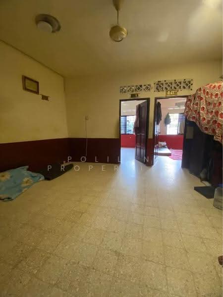 Pangsapuri untuk Dijual di Palm Court Apartment - Polilan Properties - Living Room - PropertyGuru.com.my