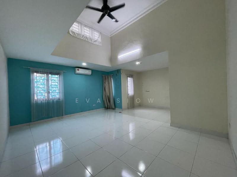 Rumah Teres 2-Tingkat untuk Disewa di Taman Damansara Aliff (Tampoi) - Eva Siow - Living Room - PropertyGuru.com.my