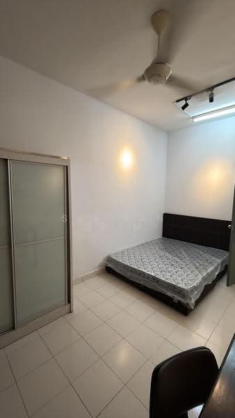 Kondominium untuk Disewa di Residensi Laguna (Sunway Belvedere) - Sze Yan Shim - Bedroom - PropertyGuru.com.my