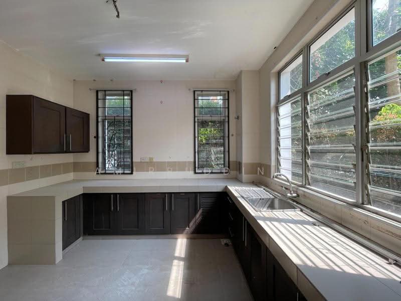 Semi-Detached House for Rent in Presint 15 (Putrajaya) - Amirruddin . - Kitchen - PropertyGuru.com.my