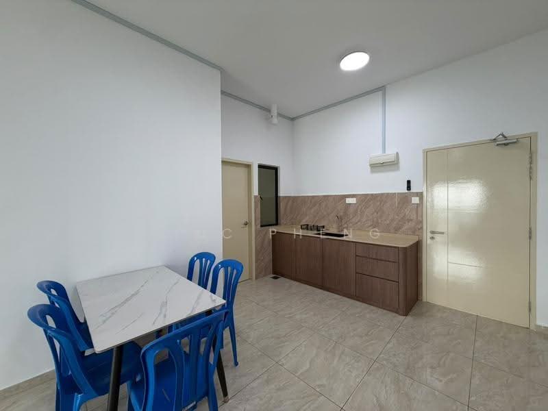 Kediaman Servis untuk Disewa di Ambience Residence (Residensi Nikel) - Vinc Pheng - Dining Room - PropertyGuru.com.my