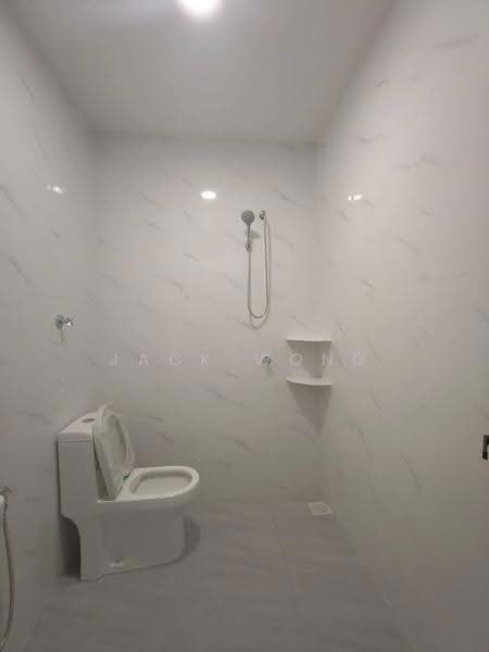 Rumah Teres 1-Tingkat untuk Dijual di Taman Gembira (Tampoi) - Jack Wong - Bathroom - PropertyGuru.com.my