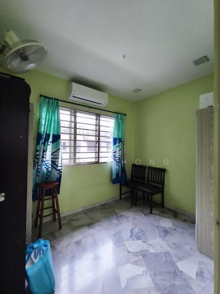 Rumah Flat untuk Dijual di Salak South Garden (Taman Salak Selatan) - Yenn Chong - Interior - PropertyGuru.com.my