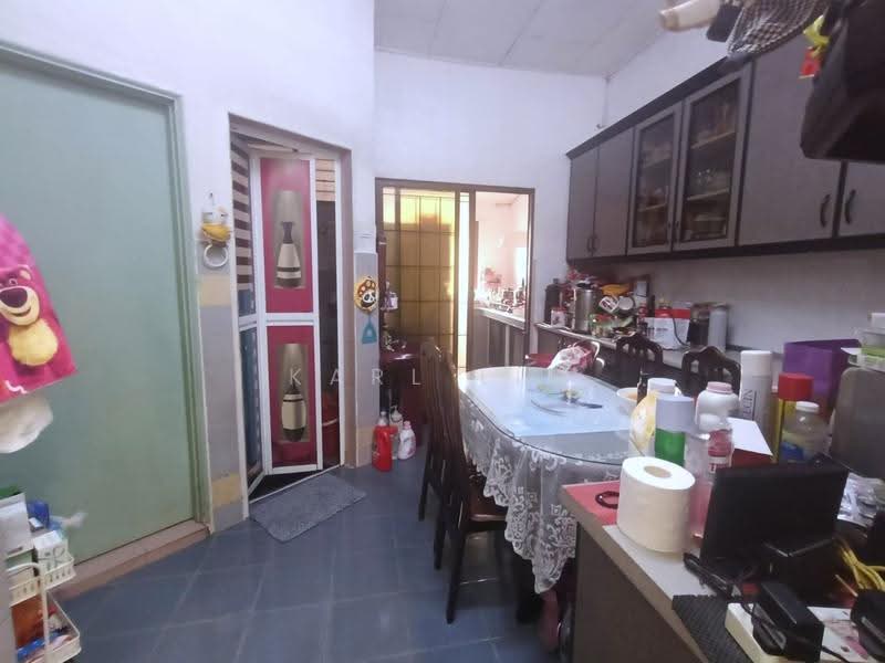 1-storey Terraced House for Sale in Taman Desa Jaya (Johor Bahru) - Karl Lim - Kitchen - PropertyGuru.com.my