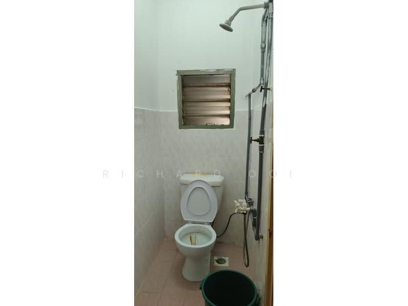 Rumah Teres untuk Disewa di SS3 (Petaling Jaya) - Richard Ooi - Bathroom - PropertyGuru.com.my