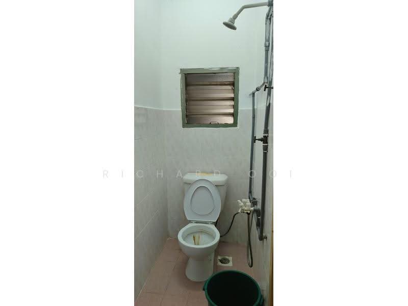 Rumah Teres untuk Disewa di SS3 (Petaling Jaya) - Richard Ooi - Bathroom - PropertyGuru.com.my