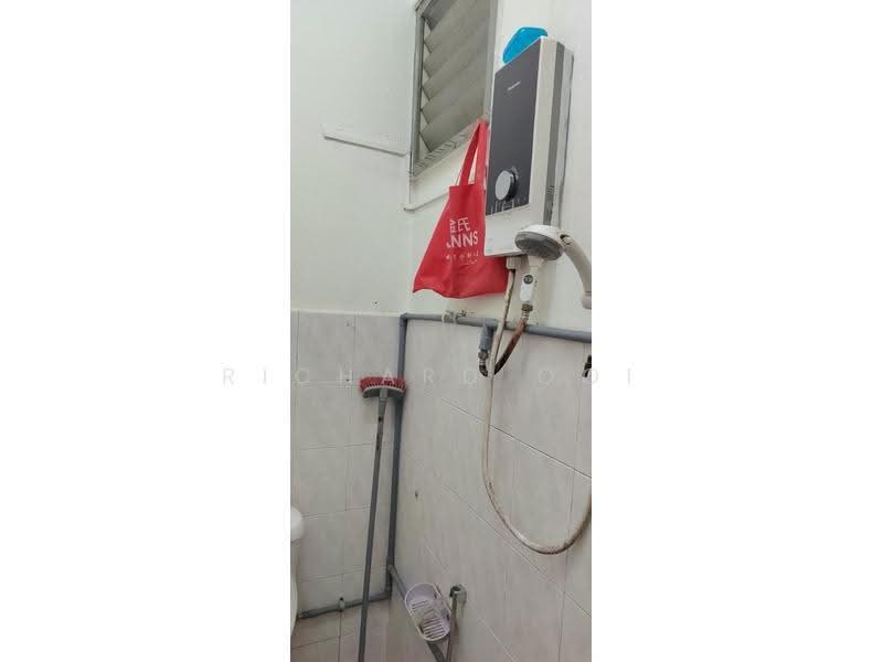 Rumah Teres untuk Disewa di SS3 (Petaling Jaya) - Richard Ooi - Bathroom - PropertyGuru.com.my