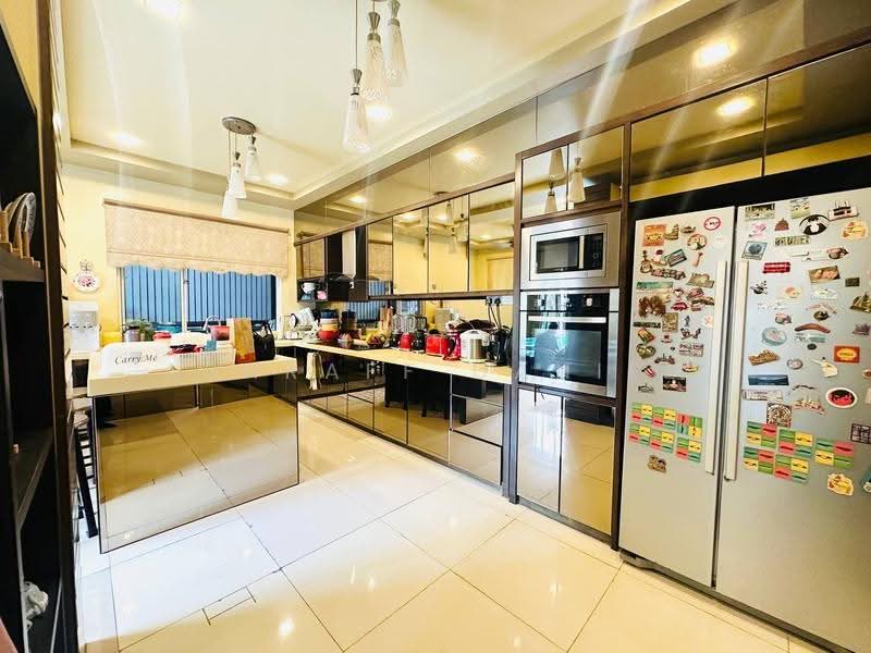 Bungalow House for Sale in Kota Kemuning (Shah Alam) - Ashraff Daniel - Kitchen - PropertyGuru.com.my