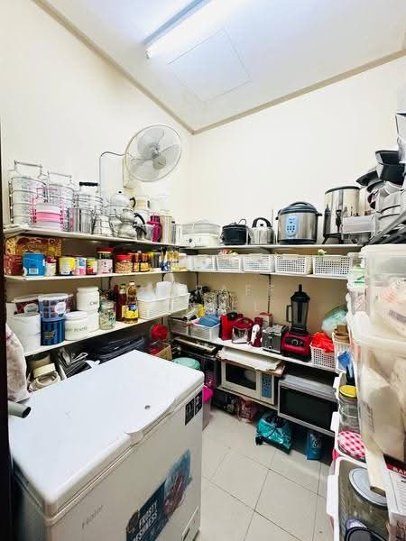 Bungalow House for Sale in Kota Kemuning (Shah Alam) - Ashraff Daniel - Kitchen - PropertyGuru.com.my