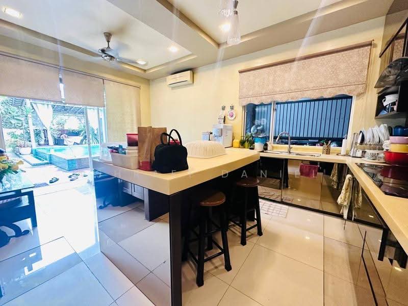 Bungalow House for Sale in Kota Kemuning (Shah Alam) - Ashraff Daniel - Kitchen - PropertyGuru.com.my