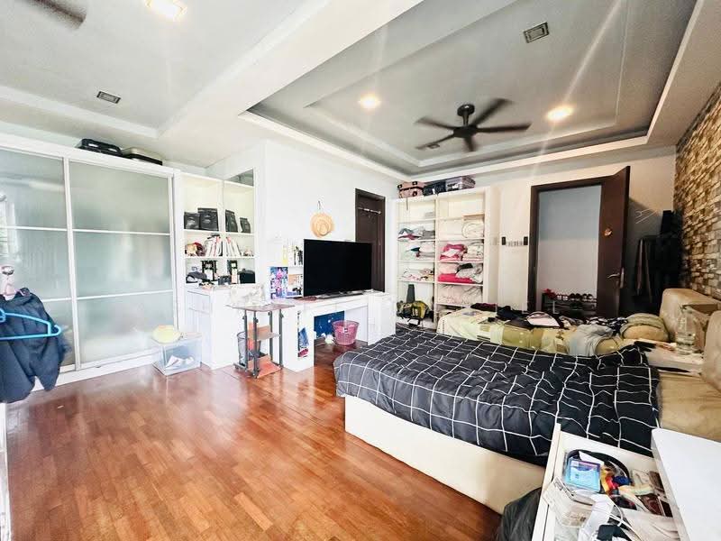 Bungalow House for Sale in Kota Kemuning (Shah Alam) - Ashraff Daniel - Bedroom - PropertyGuru.com.my