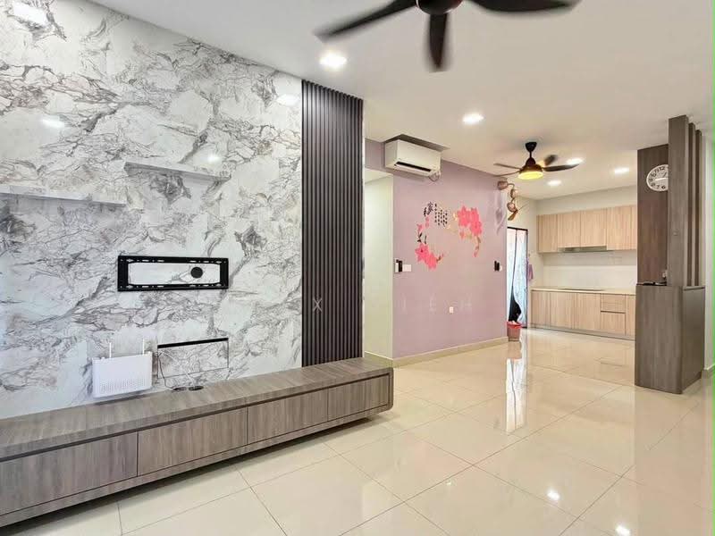 Kediaman Servis untuk Dijual di Veranda Residence - Alex Sieh - Living Room - PropertyGuru.com.my