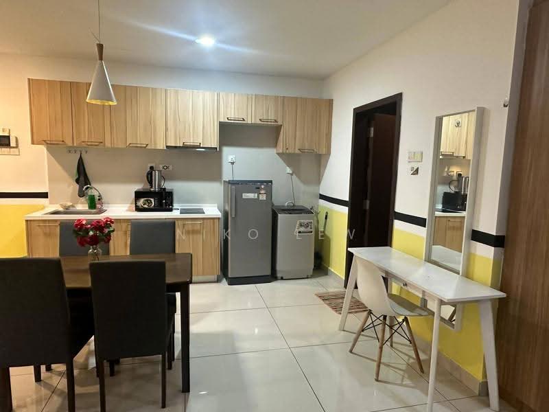 Kondominium untuk Dijual di KSL D'Esplanade Residence - Niko Lew - Kitchen - PropertyGuru.com.my