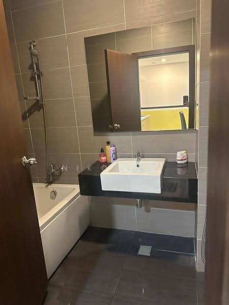 Kondominium untuk Dijual di KSL D'Esplanade Residence - Niko Lew - Bathroom - PropertyGuru.com.my