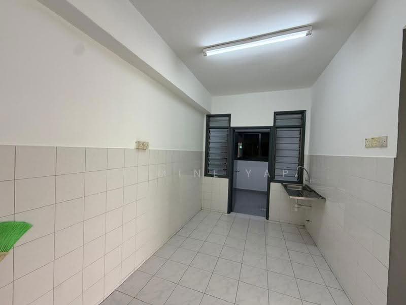 Kondominium untuk Disewa di Kelana Puteri - Jasmine Yap - Kitchen - PropertyGuru.com.my