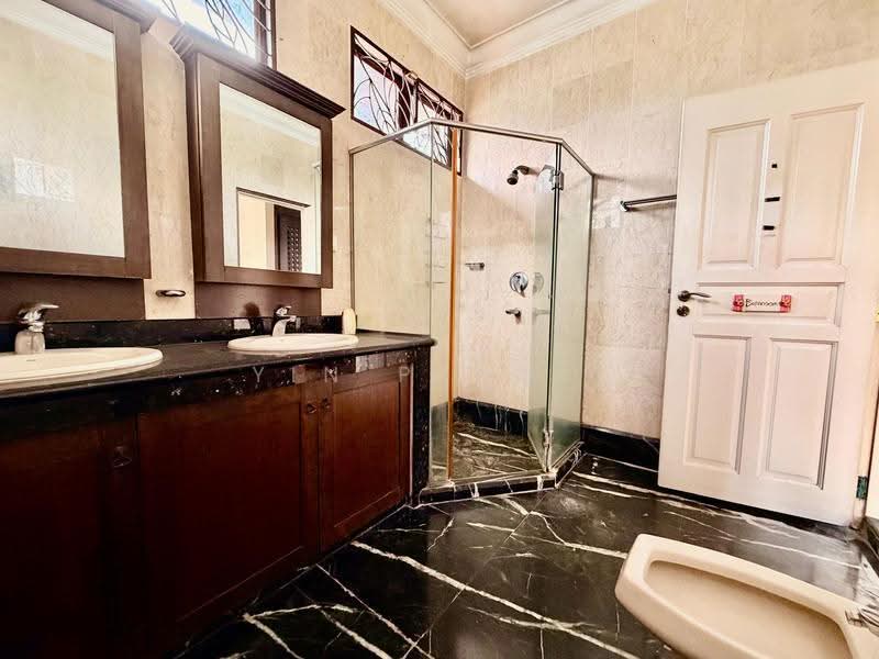 Rumah Banglo untuk Dijual di Taman Tun Dr Ismail (Kuala Lumpur) - Yin Peng . - Bathroom - PropertyGuru.com.my