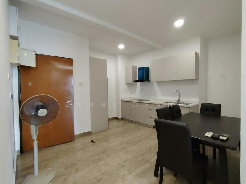 Kediaman Servis untuk Disewa di SkyVille 8 @ Benteng 8 - Danny Chan - Kitchen - PropertyGuru.com.my