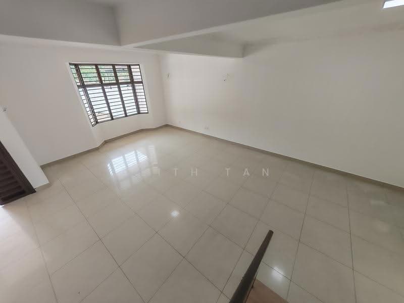 Rumah Teres 2-Tingkat untuk Dijual di TAMAN PUCHONG UTAMA (Puchong) - Keith Tan - Living Room - PropertyGuru.com.my