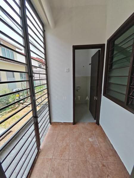 Rumah Teres 2-Tingkat untuk Dijual di TAMAN PUCHONG UTAMA (Puchong) - Keith Tan - Bathroom - PropertyGuru.com.my