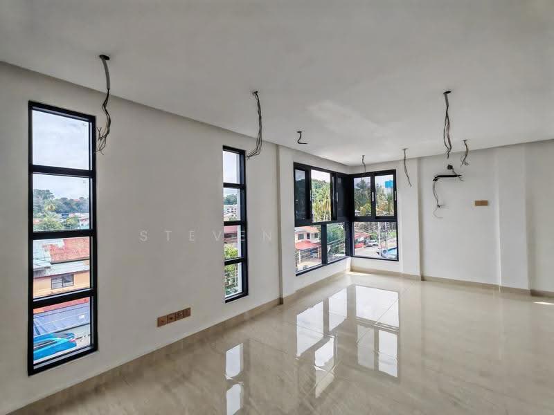 Semi-Detached House for Sale in Penampang (Kota Kinabalu) - Steven Quek - Living Room - PropertyGuru.com.my