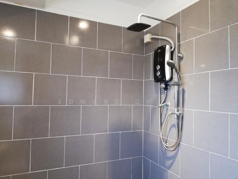 Kondominium untuk Disewa di Subang Ville Aman Luxury Condominiums - Edward Chia - Main Bathroom - PropertyGuru.com.my