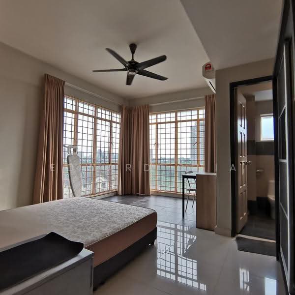 Kondominium untuk Disewa di Subang Ville Aman Luxury Condominiums - Edward Chia - Main Bedroom - PropertyGuru.com.my