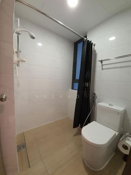 Service Residence for Sale at Country Garden Central Park - Arshad . - Bathroom - PropertyGuru.com.my