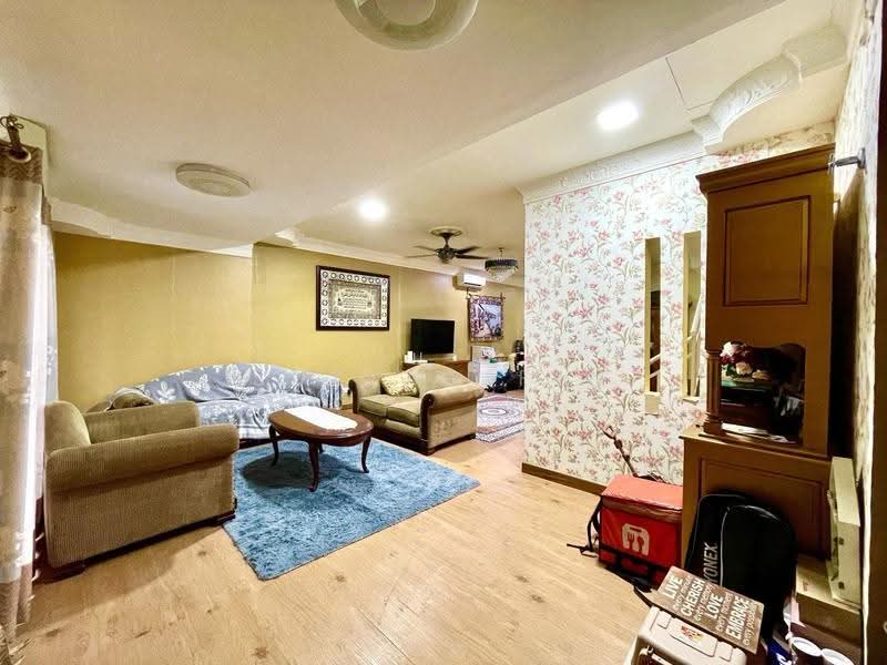 Rumah Teres untuk Dijual di Seremban (Negeri Sembilan) - Sue Arifin - Living Room - PropertyGuru.com.my
