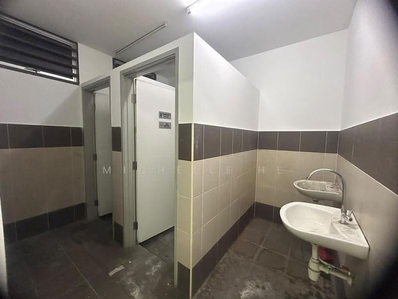 Shop / Office for Sale in Taman Impian Emas (Skudai) - Michelle He - Bathroom - PropertyGuru.com.my