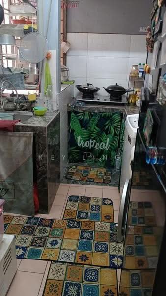 Rumah Flat untuk Dijual di Pelangi Ara - Key Ling - Kitchen - PropertyGuru.com.my