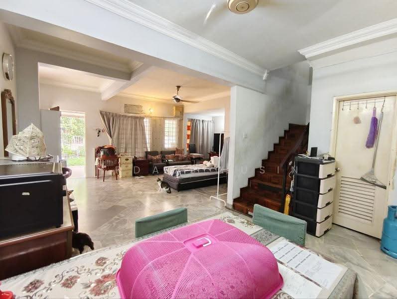 2-storey Terraced House for Sale in Bandar Kinrara Seksyen 1 (Bandar Kinrara) - Firdaus Husin - Living Room - PropertyGuru.com.my
