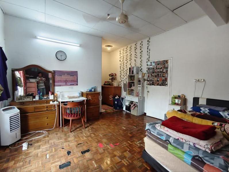 2-storey Terraced House for Sale in Bandar Kinrara Seksyen 1 (Bandar Kinrara) - Firdaus Husin - Bedroom - PropertyGuru.com.my