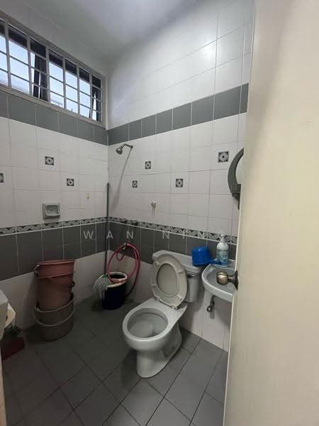 Rumah Teres 2-Tingkat untuk Dijual di Taman Suria (Johor Bahru) - Wan Ning - Bathroom - PropertyGuru.com.my