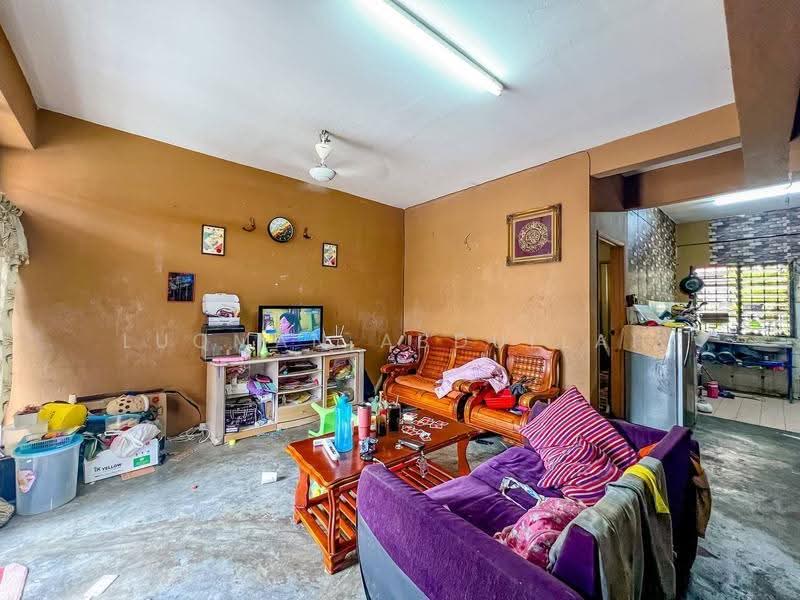 Terraced House for Sale in Bandar Mahkota Banting (Tanjong Duabelas) - Luqman Abdullah - Living Room - PropertyGuru.com.my