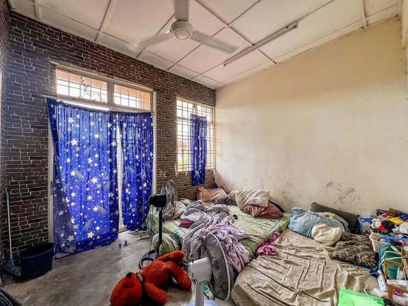 Terraced House for Sale in Bandar Mahkota Banting (Tanjong Duabelas) - Luqman Abdullah - Bedroom - PropertyGuru.com.my