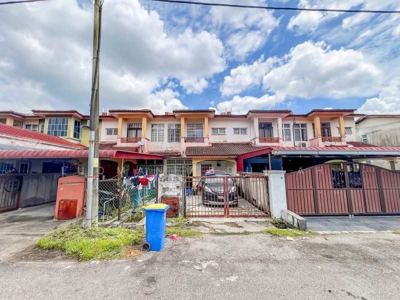 Terraced House for Sale in Bandar Mahkota Banting (Tanjong Duabelas) - Luqman Abdullah - Exterior - PropertyGuru.com.my
