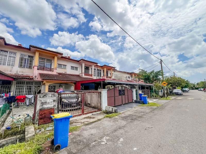 Terraced House for Sale in Bandar Mahkota Banting (Tanjong Duabelas) - Luqman Abdullah - Exterior - PropertyGuru.com.my