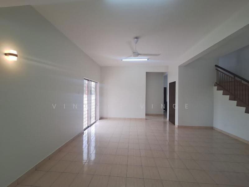 Rumah Teres 2-Tingkat untuk Disewa di Seri Kembangan (Selangor) - Vincent Vince - Living Room - PropertyGuru.com.my