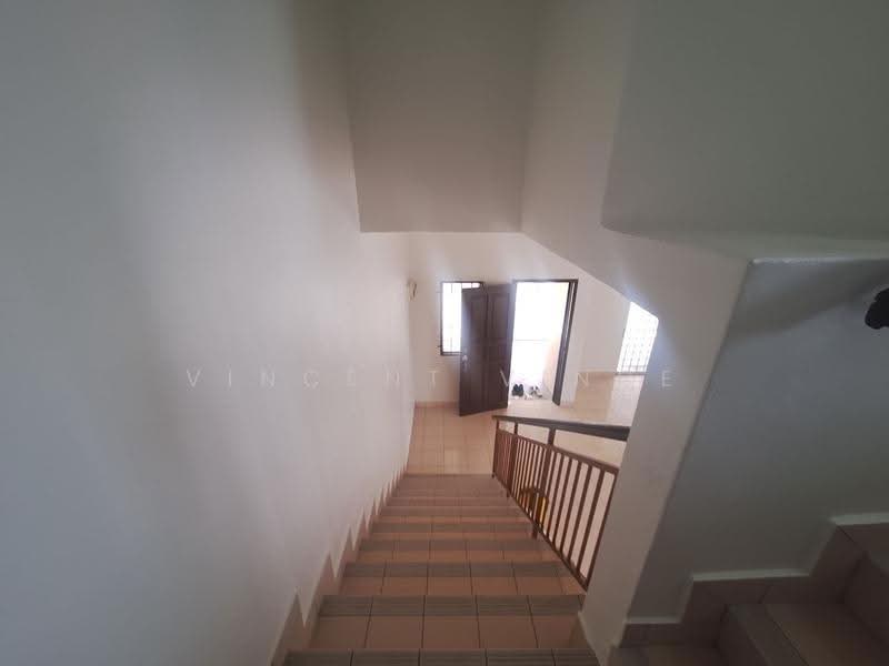Rumah Teres 2-Tingkat untuk Disewa di Seri Kembangan (Selangor) - Vincent Vince - Corridor - PropertyGuru.com.my