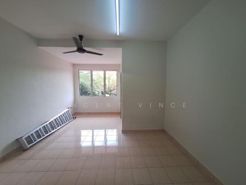 Rumah Teres 2-Tingkat untuk Disewa di Seri Kembangan (Selangor) - Vincent Vince - Living Room - PropertyGuru.com.my