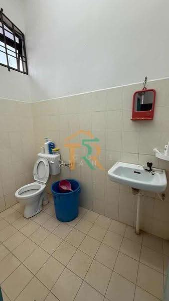 2-storey Terraced House for Sale in Taman Warisan (Muar) - Micole Tan - Bathroom - PropertyGuru.com.my