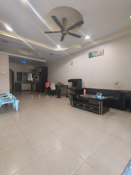 Rumah Teres 3-Tingkat untuk Dijual di Taman Jaya Mas (Skudai) - Sean Yeoh - Living Room - PropertyGuru.com.my